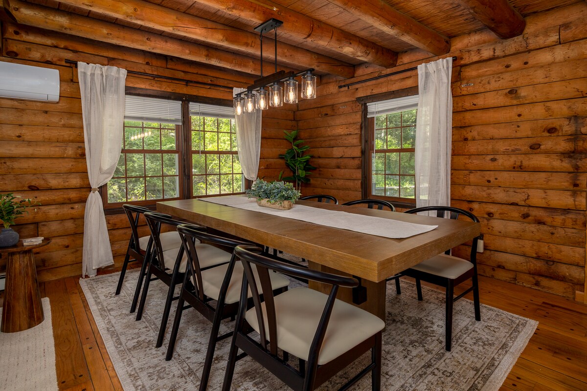 Dining area image 1