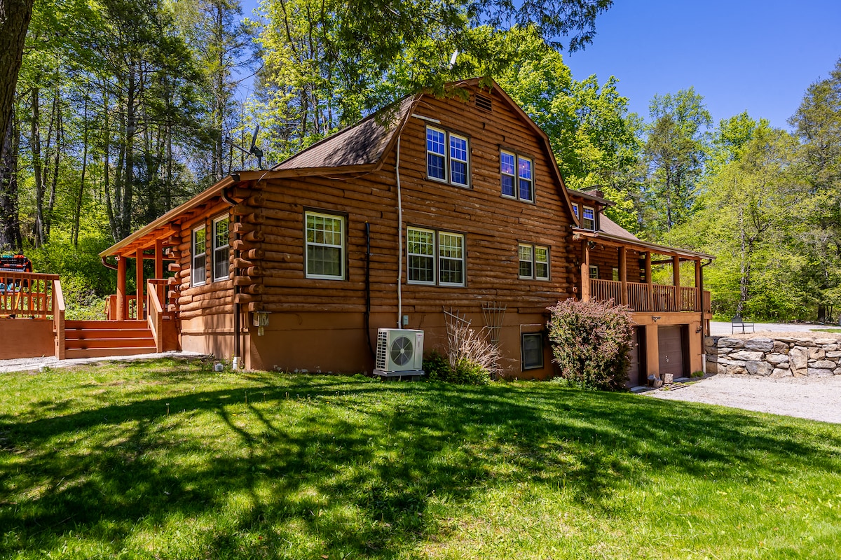 Exterior image 3